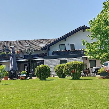Landhotel Linden Am Venekotensee ニーダークリュヒテン エクステリア 写真