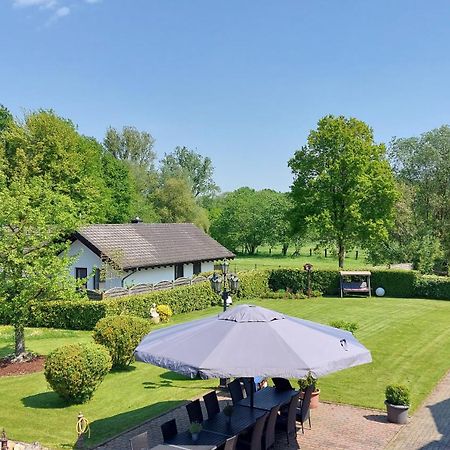 Landhotel Linden Am Venekotensee ニーダークリュヒテン エクステリア 写真