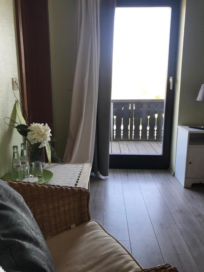 Landhotel Linden Am Venekotensee ニーダークリュヒテン エクステリア 写真