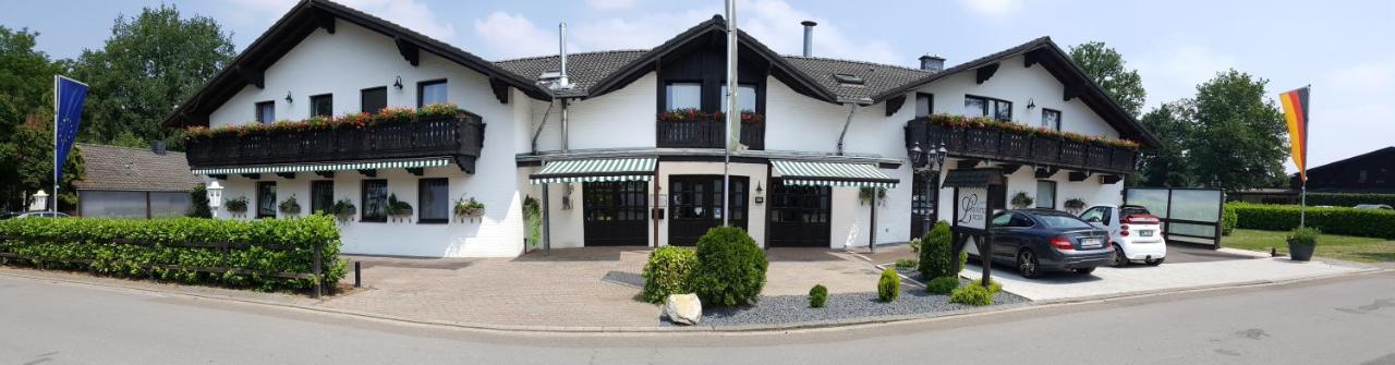 Landhotel Linden Am Venekotensee ニーダークリュヒテン エクステリア 写真