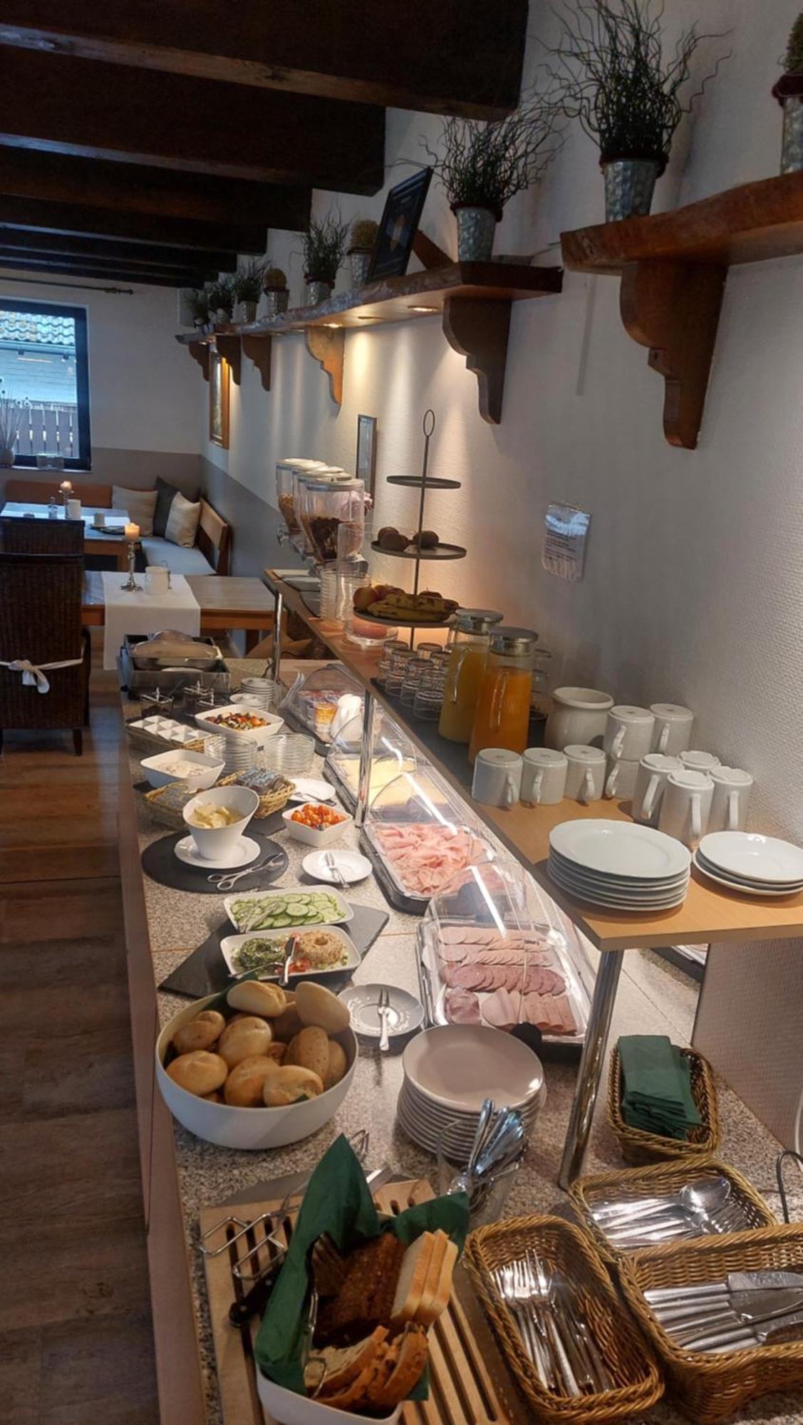 Landhotel Linden Am Venekotensee ニーダークリュヒテン エクステリア 写真