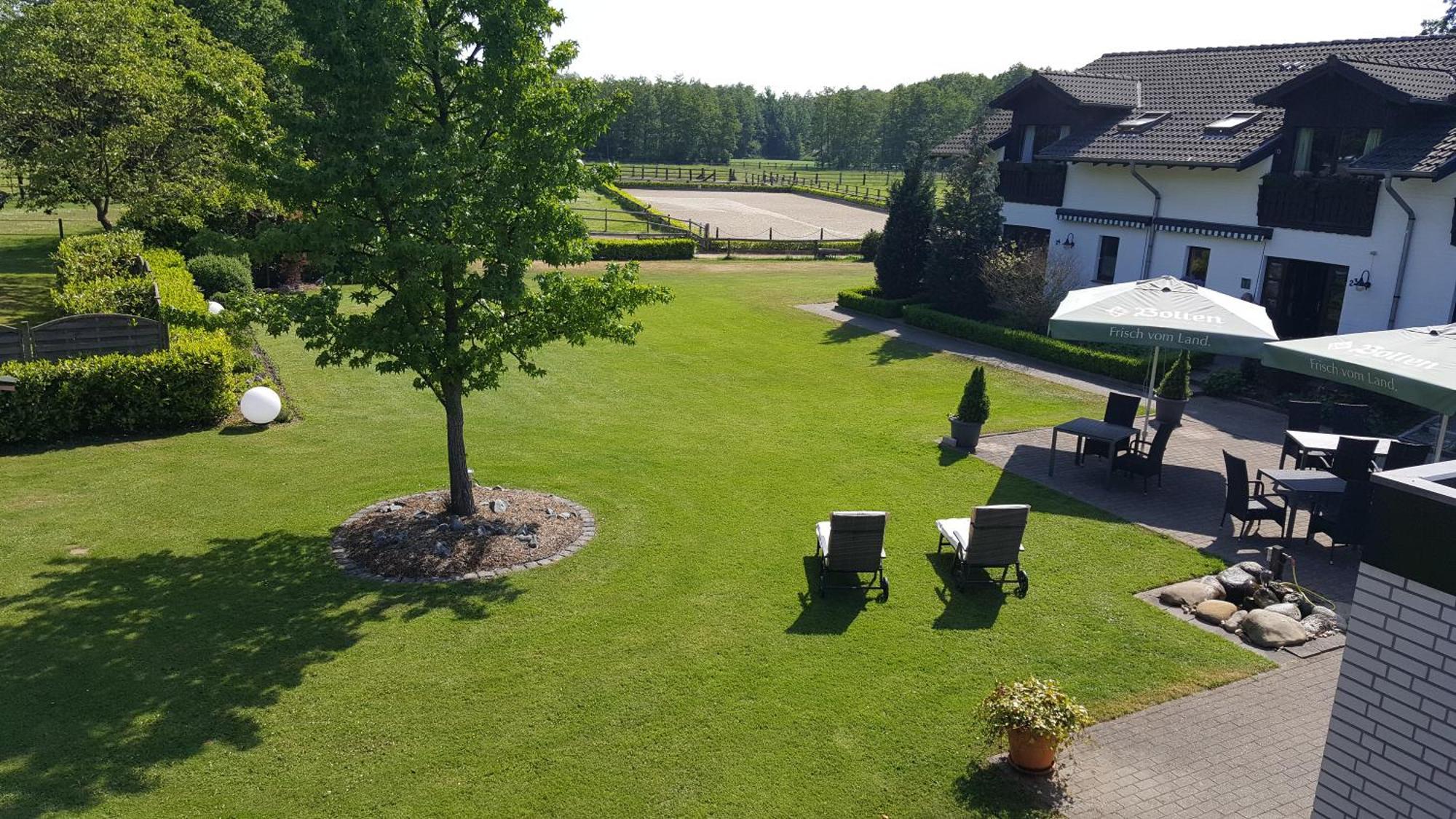 Landhotel Linden Am Venekotensee ニーダークリュヒテン エクステリア 写真