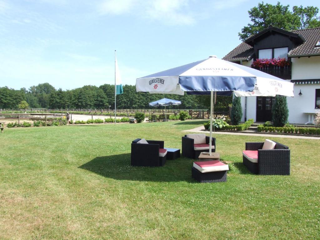 Landhotel Linden Am Venekotensee ニーダークリュヒテン エクステリア 写真